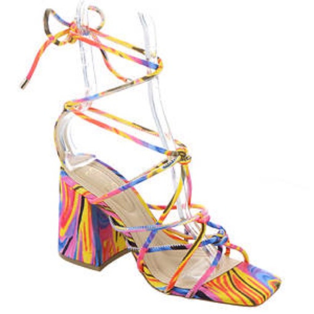 Jessica Simpson Ozias Women's Chunky heel sandal with an amazing pattern NWOT